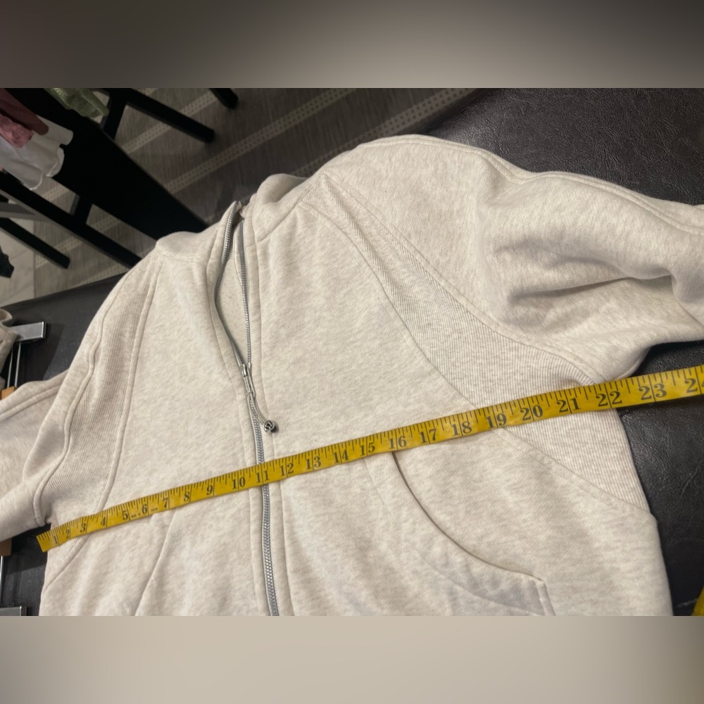 Lululemon Scuba Oversized Full Zip Hoodie Heathered Bone M/L - Picture 6 of 6